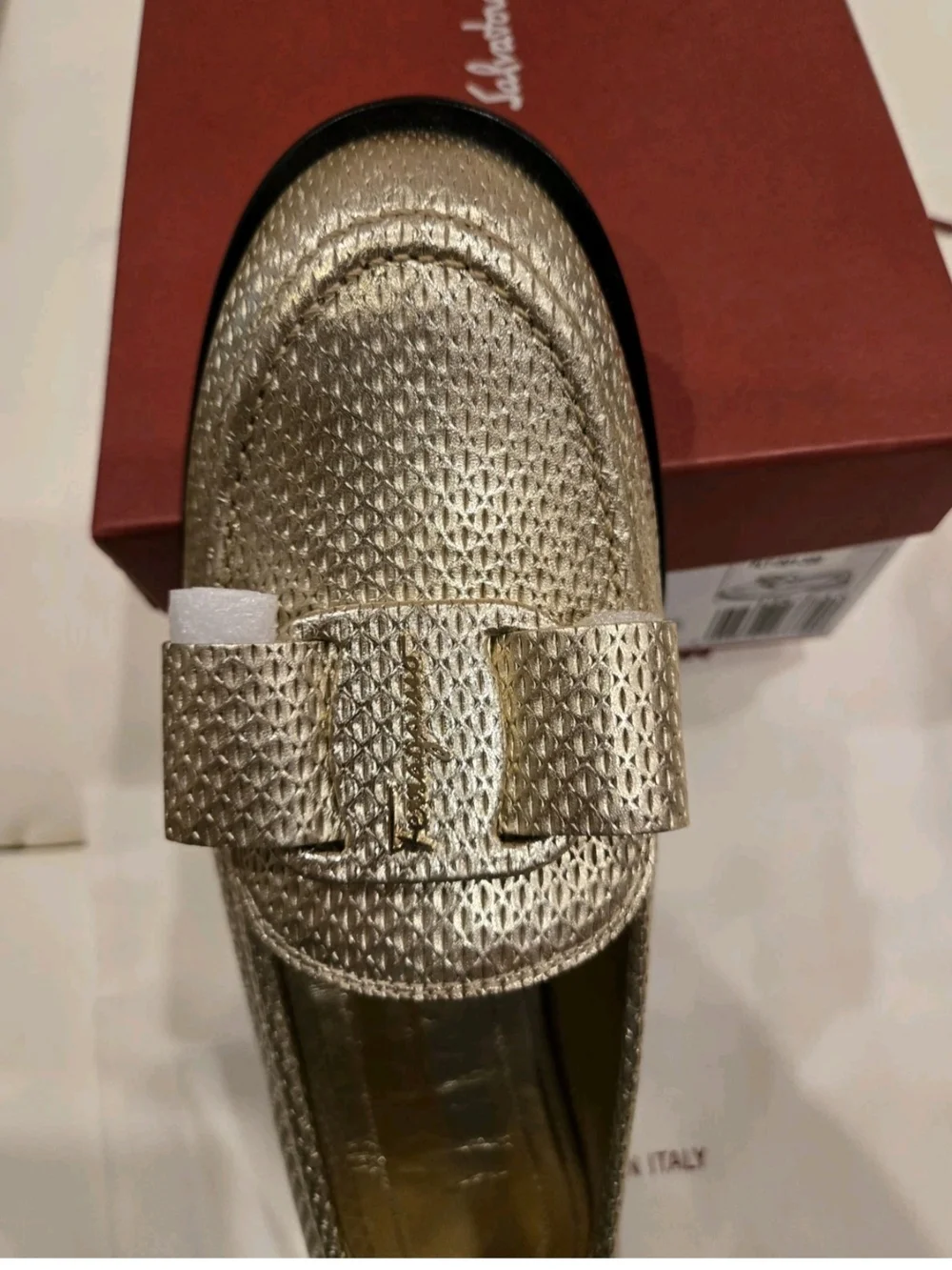 Salvatore Ferragamo Metallic Gold Bow Loafer - Picture 11 of 12